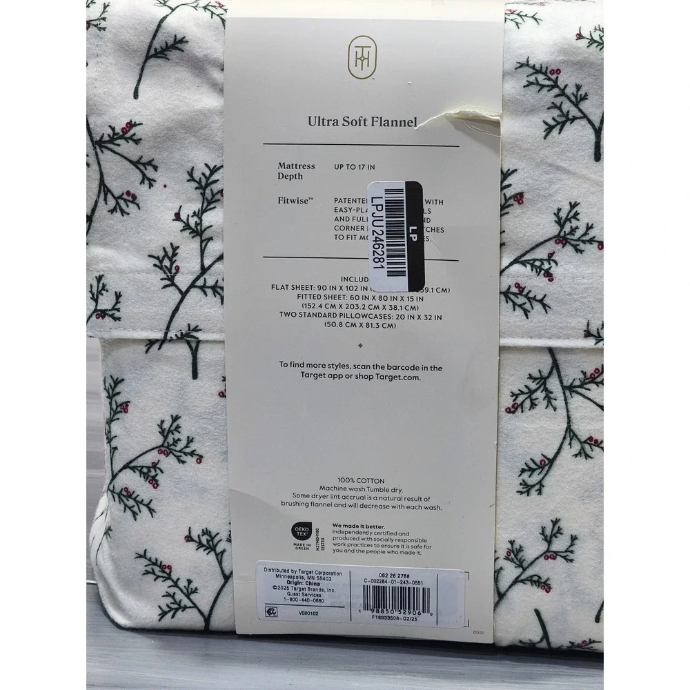 Threshold Flannel Sheet Set Queen Ultra Soft White Green Red Holiday Christmas